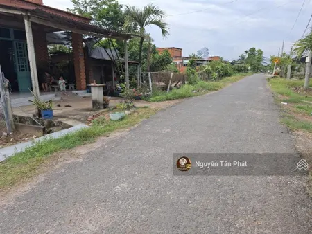 8m mặt tiền đường nhựa thông. sổ sẵn, có thổ cư. 1,05 tỷ