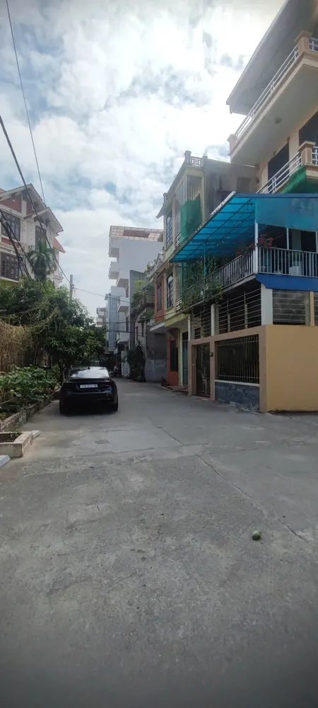 Nhà 3,5 tầng lô góc mặt đường 8m, thuận tiện kinh doanh và văn phòng