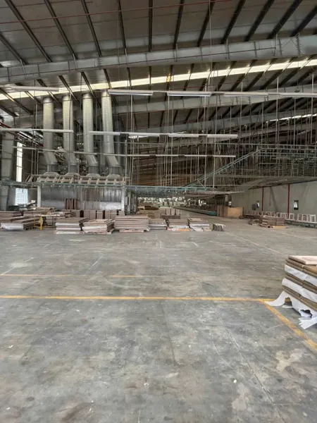 Cho thuê nhà xưởng 7000m2 trong  KCN  Sóng Thần - Dĩ An  Bình Dương 

- Tổng diện tích : 14000m