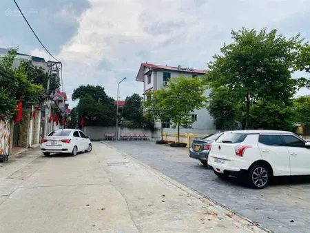 Bán lô đất đẹp đường ô tô. vị trí sát hồ du nội ô tô đỗ ngày đêm . chỉ nhỉnh 7 tỷ