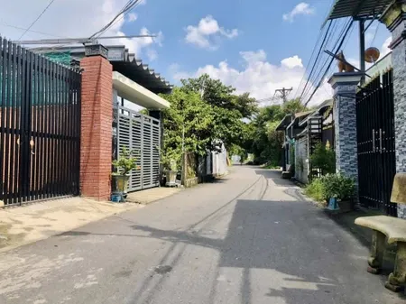 Nhà cấp 4 kiên cố đẹp Mt Dx126 Tân An cũ (phường Phú An-TP.HCM) nhựa oto né nhau gần Chợ Bến Thế