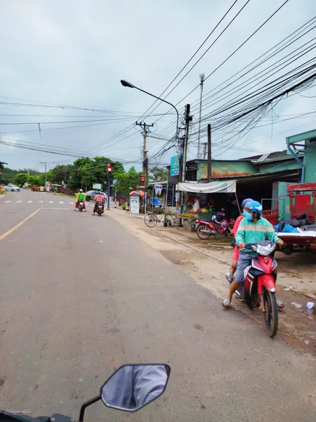 Đất HCM - 550tr cho 501m2 10*50m mặt tiền đường huyện 32m có 200m2 thổ cư, sổ sẵn, dân siêu đông