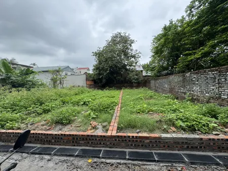 Vuông đẹp đường thông cách 1 nhà ra bìa làng nhà văn hóa ô tô dừng đỗ ngày đêm - Vân Nội