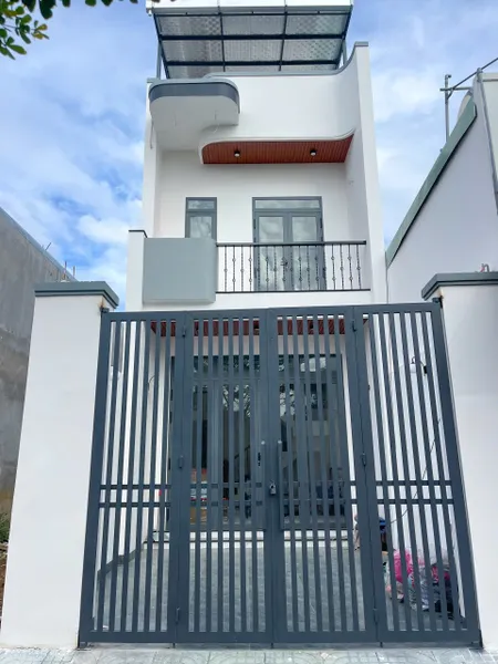 Nhà Ngộp giảm 150 triệu - cuối đường Đồng Khởi, sổ riêng thổ cư