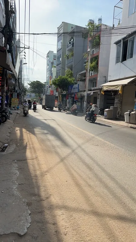 CHDV 6 TẦNG MẶT TIỀN BBH BÌNH TÂN