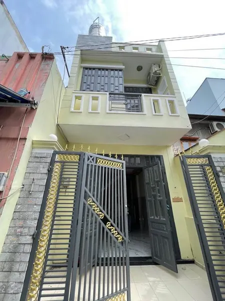 🔥 SIÊU PHẨM DƯỚI 2 TỶ: HẺM Ô TÔ THÔNG - GẦN MẶT TIỀN ĐƯỜNG - Ở NGAY - KIÊN CỐ 🔥