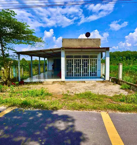 BÁN ĐẤT TẶNG THÊM NHÀ CẤP 4