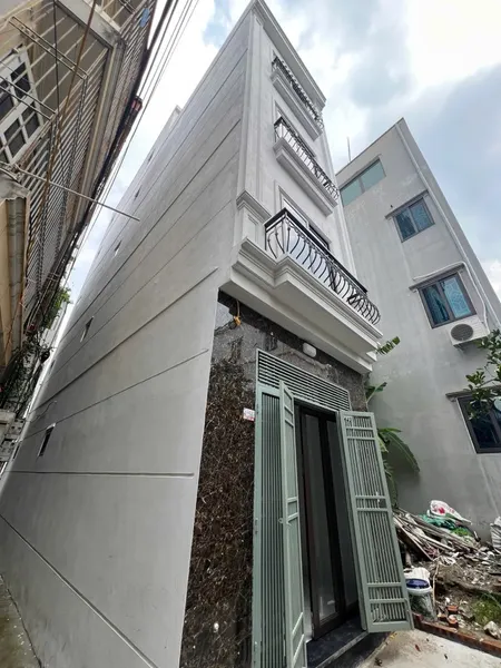 LÔ GÓC -  NGÕ ĐẸP - NHÀ MỚI Ở LUÔN -  TRUNG TÂM YÊN VĨNH HOÀI ĐỨC- TẶNG NỘI THẤT