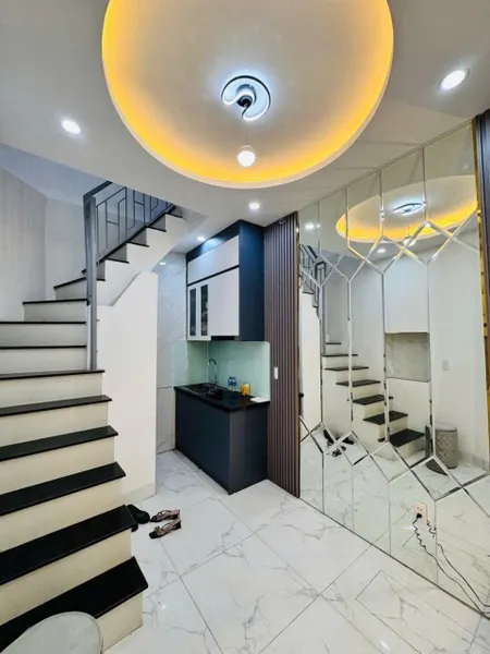 Siêu hiếm! Chỉ 2.96 tỷ trung tâm Đống Đa, nhà đẹp 4 tầng, ngõ thông, sổ riêng