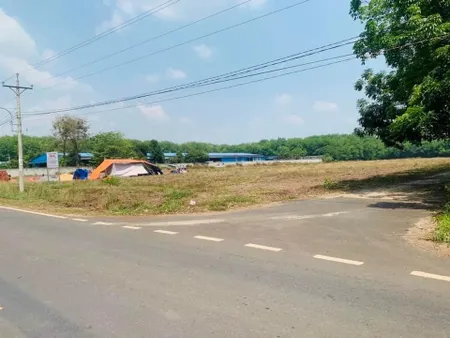 Tôi bán(20x46=949m2) 400m2 thổ. Lộ 22m, sát chợ ủy ban trường 1,2,3. Y tế, ngay 3 KCN lớn giá 384tr