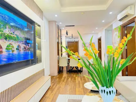 Bán gấp căn hộ ban công đông namdt 75m2, 2pn, 2wc giá chỉ nhỉnh 6 tỷ tại golden field