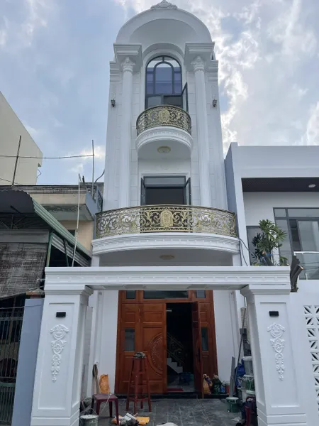 Bán nhà sô riêng hoàn công KP2 Tân Hiệp, có nội thất mịn.