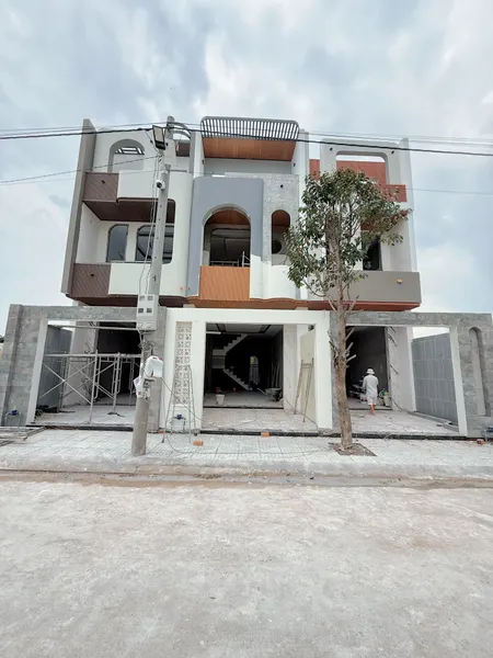 NHÀ MẶT TIỀN 10M KDC HIỆN HỮU