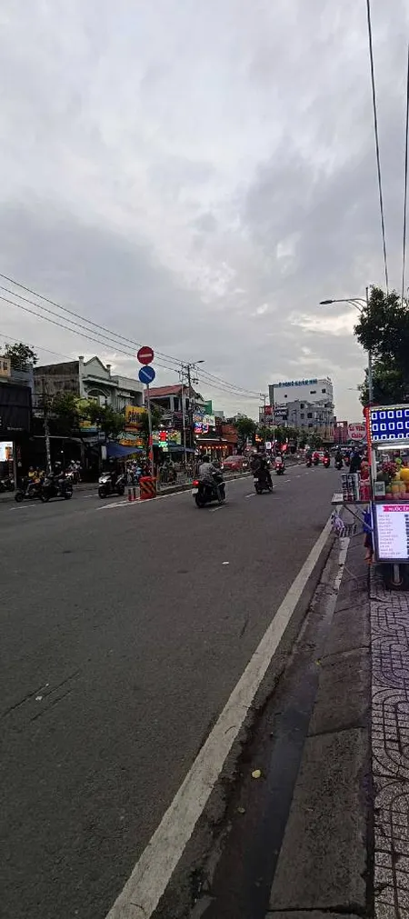 Bán gấp nhà C4 MT LÊ VĂN QUỚI BÌNH TÂN