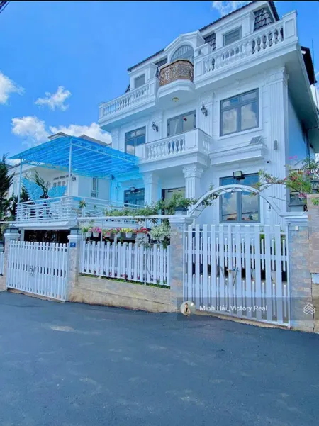 Biệt thự đường Ngô Tất Tố Đà Lạt 17,5 tỷ, 215m2, 3 tầng, 8PN, Đã hoàn công