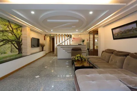 Bán gấp tòa căn hộ 6 tầng vài bước chân ra biển dòng tiền đều đặn đông khách du lịch