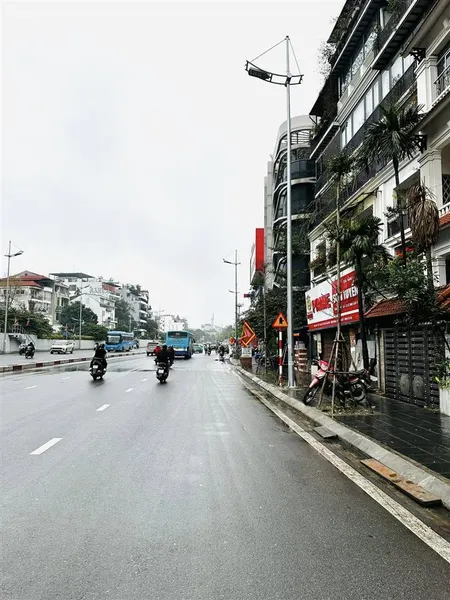 Mảnh đất vàng cực hiếm mặt phố âu cơ, nghi tàm tiềm năng xây building 9 tầng đẳng cấp