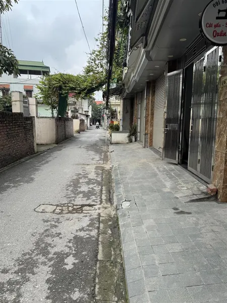 Chính chủ bán nhà cự khối 4 tầng, đường ô tô tránh, dự án làm đường 13m đã làm đầu và cuối tuyến