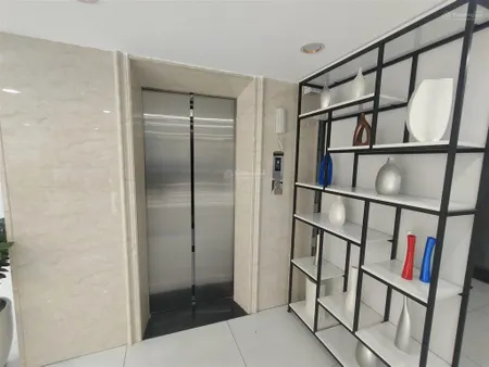 Hè 5m ngõ to như phố, kinh doanh đa dạng. dt 75m2x7t thang máy xịn. minh khai hoàng mai. giá 24.5tỷ