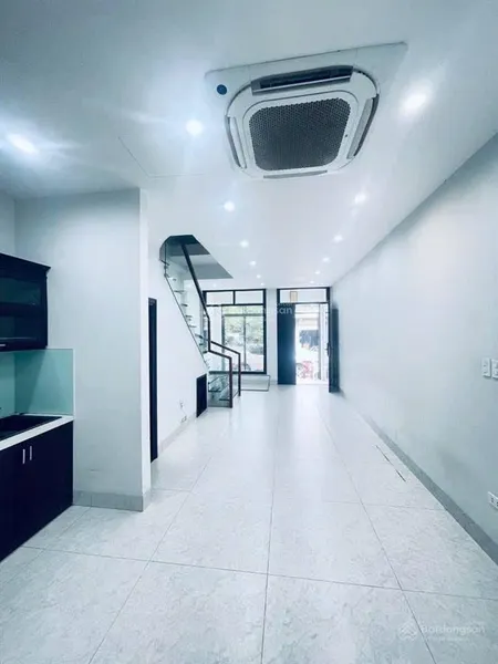 Nhà yên lũng 39m 5 tầng vừa xây mới tinh, giá 4tỷ4