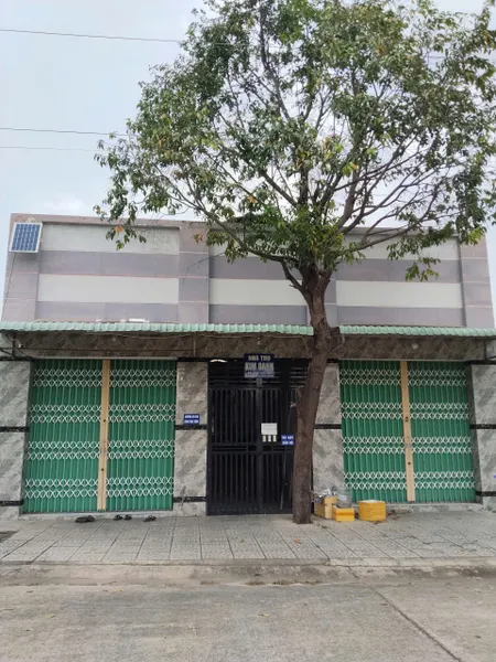 Bán gấp dãy trọ đang kín phòng tại Mỹ Phước 3, ngay vị trí đẹp, dòng tiền cho thuê ổn định, sổ hồng riêng sang tên ngay. Giá chỉ 1 tỷ 450. Chủ cần vốn xoay kịp thời nên bán. ☎️ 0879.819.662 Văn Lực