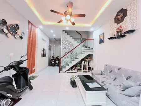 Nhà đẹp HXH Cách Mạng Tháng 8, 45m2, 4 tầng, TẶNG nội thất, chỉ 7.4 tỷ TL