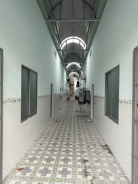 Dãy trọ Mỹ Phước 3, 1 kiot + 4 phòng, hiện cho thuê kín, thu nhập đều đặn. Giá chỉ 1 TỶ 350 TRIỆU, sổ riêng, dễ sang nhượng.