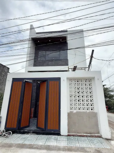 BÁN NHÀ GÓC 2 MẶT TIỀN-3PN-2WC-GẦN CHỢ MỸ HẠNH NAM-GIÁ CHỈ HƠN 2 TỶ CHÚT XÍU THÔI Ạ