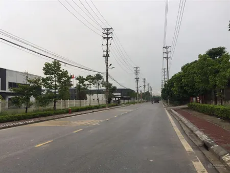 Bán 4ha kcn đồng văn giá 110 tỷ. có 2ha nhà xưởng 3 trạm biến áp. đang cho thuê hơn 700tr/tháng