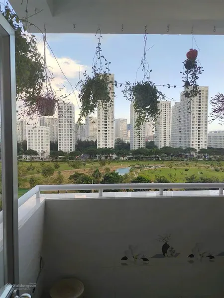 Bán căn góc view đẹp hưng vượng 2, giá 5tỷ200, 2pn, 2wc, 0909 664 ***