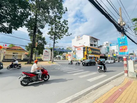 Bán gấp lô đất 102m2 ngang 6m tặng dãy trọ 4 phòng hẻm ô tô trường thọ giá tốt 7 tỷ 65
