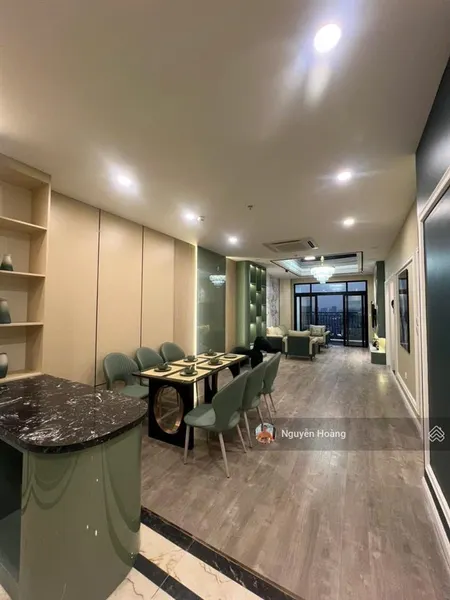 Bán nhanh căn hộ tại royal city, 2pn, 105m2, 12.8 tỷ, full nội thất, 0365 691 ***