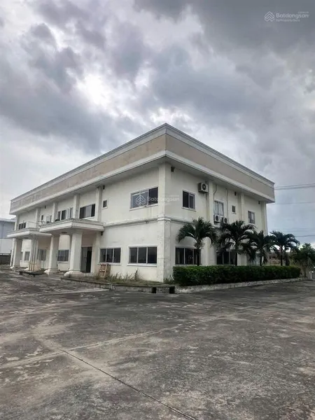 Bán gấp nhà xưởng trong kcn minh hưng hàng quốc, dt đất 9000m2 dt xưởng + vp 3200m2. giá bán 25tỷ