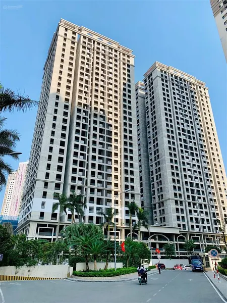 Cần bán căn 2pn 72m2 chung cư the charm an hưng view tiện ích nội khu. giá 6.2tỷ