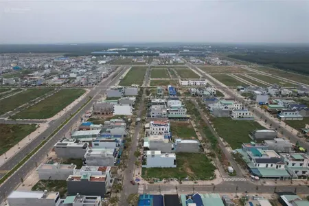 Bán lô góc 187m2 mặt tiền đường đt769 ngay sân bay long thành thổ cư 100% giá 58 triệu/m2