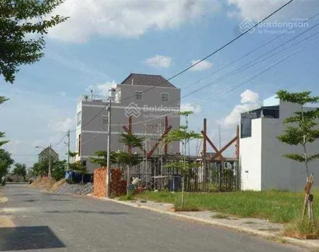 Nguồn đất thạnh phú sổ sẵn. chính chủ gửi rẻ hơn thị trường 200 triệu. có lô mặt tiền kd