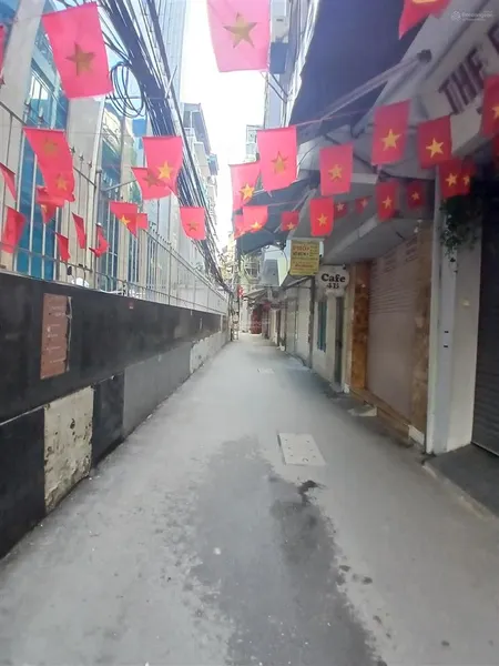 Bán mảnh đất phố nguyễn khánh toàn,cầu giấy 100m2,mt 4.8 m,ngõ 3 m thông thoáng giá 22 tỷ