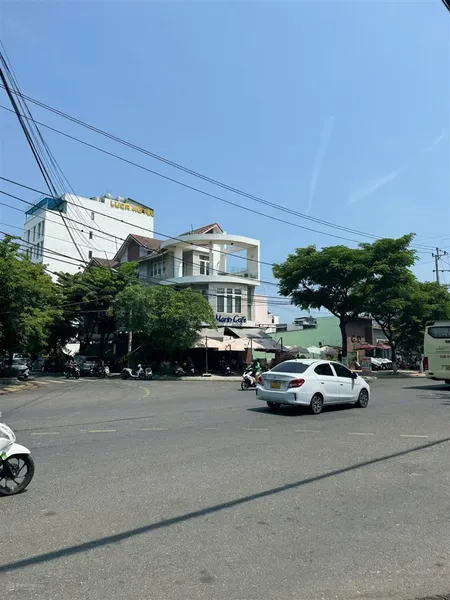 Bán nhanh lô 2 mặt tiền hồ nghinh ngô quang huy dt 141m2, thích hợp xây ks, nhà hàng, cafe