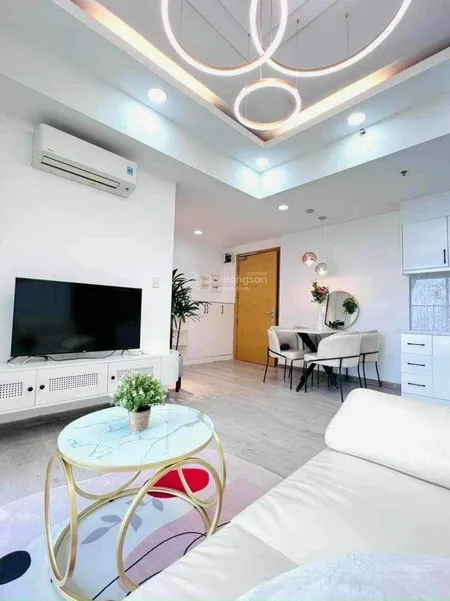 Bán gấp căn hộ 3pn+2wc khu ruby, giá 5.2 tỷ, có ban công, view nhìn công viên 16ha.