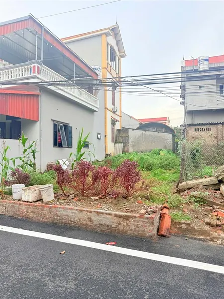 Siêu phẩm 3 mặt tiền trục chính nại sa xã ô diên(mới)