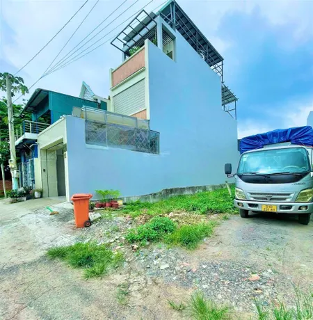Còn lô đất hiếm dt 4x25m rộng, đẹpsát mặt tiền tô ký đường xe tải vào tận nơi