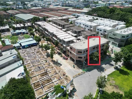 Bán biệt thự cát tường j home, 4,7 tỷ, 76,5 m2, 5pn, 3wc tại đt 743, bình chuẩn, thuận an