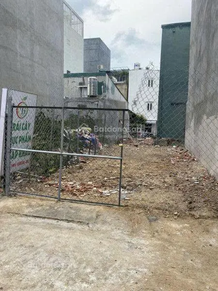 Cần tiền bán gấp khuôn đất đẹp hẻm 4m bạch đằng khu nhà lầu. dt 4x15m. vuông vức. bán rẻ 7.5 tỷ