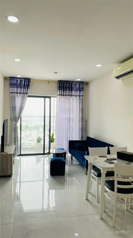 Chính chủ gửi căn góc 3pn2wc dt 105m2 full nội thất đẹp 5,5 tỷ, tầng cao. 52tr/m2.