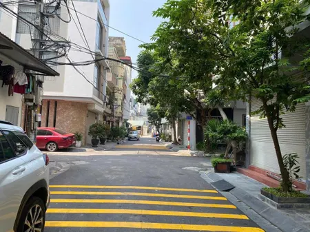 Bán đất phố nguyễn lam, long biên 66m x mt 5.2 m ô tô tránh giá 14.2 tỷ.