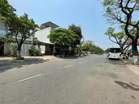 Sập hầm đường 10.5m thanh tịnh ngay cống bến xe trung tâm