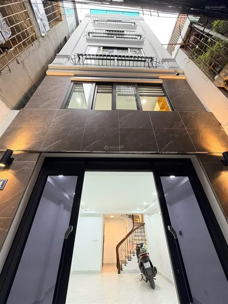 Bán nhà đẹp dân xây gần phố vĩnh phúc, hoàng hoa thám, ôtô 15m dt 50m2 5t, 2 thoáng, giá 10.5 tỷ