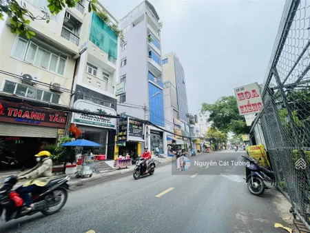 Hạ 2 tỷ đường d5, 107m2, đường 7.5m xe tải, tiện xây toà chdv (ngay đh gtvt)