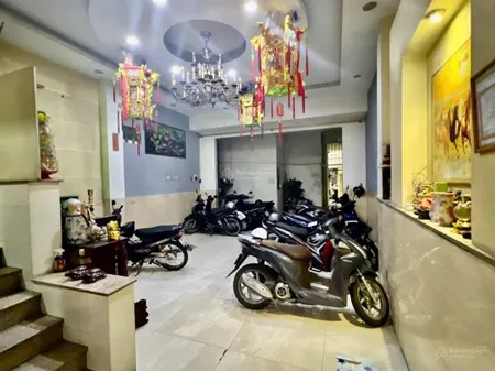 Bán nhà mặt phố đường bình long, tân phú, 21,5 tỷ, 180m2( 5m x 36m xe 4 lầu) đẹp, nhiều tiện ích