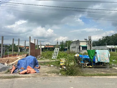 Chủ gửi bán lô đất trong kdc sau lưng chợ an hoà, 128m2, sổ sẵn, mặt tiền đường nhựa 7m, full thổ